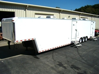 SHOWER TRAILER FOR SALE OR LEASE 48FT GOOSENECK TRAILER ( 13 SHOWER )