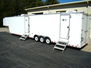 SHOWER TRAILER FOR SALE OR LEASE 48FT GOOSENECK TRAILER ( 13 SHOWER )